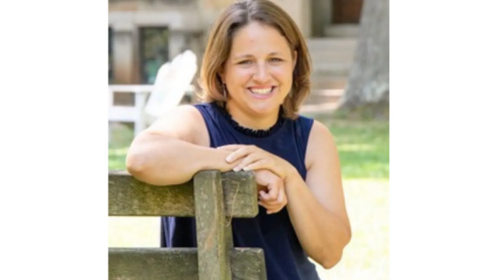 Headshot of Erin Leatherman