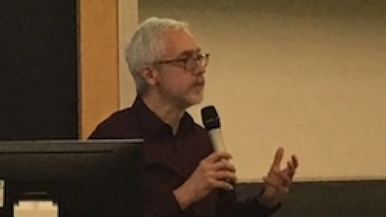 Steve MacEachern delivers keynote address.