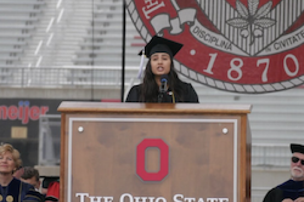 Shweta Ambwani speaking at the 2018 Spring Commencement